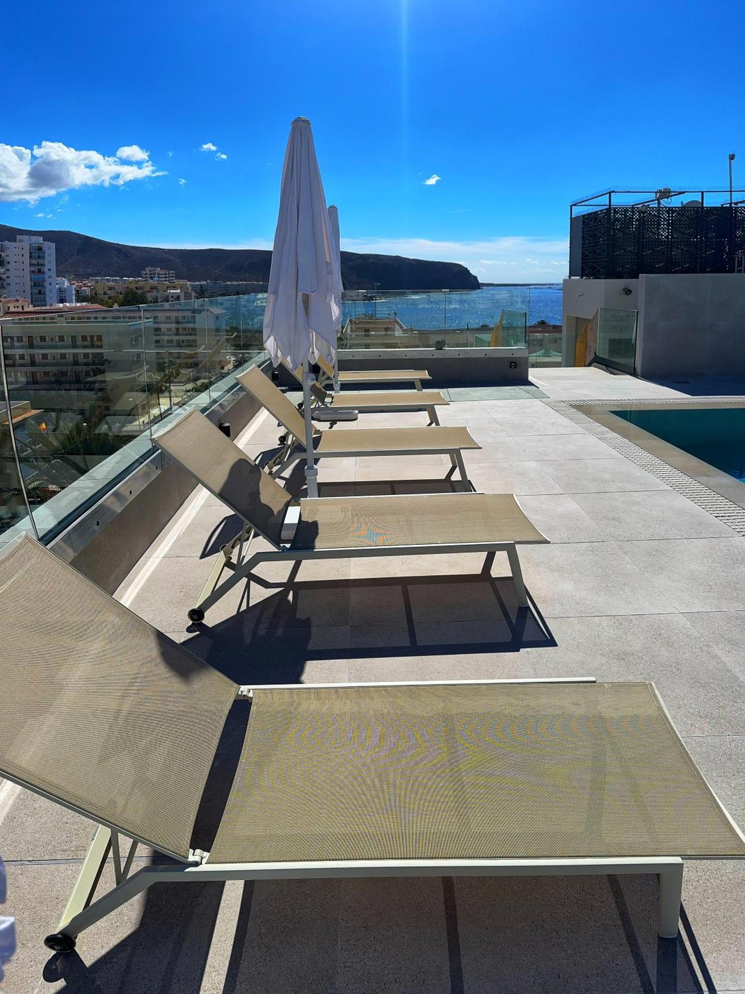 Hotel Reveron Plaza Лос Кристианос Екстериор снимка