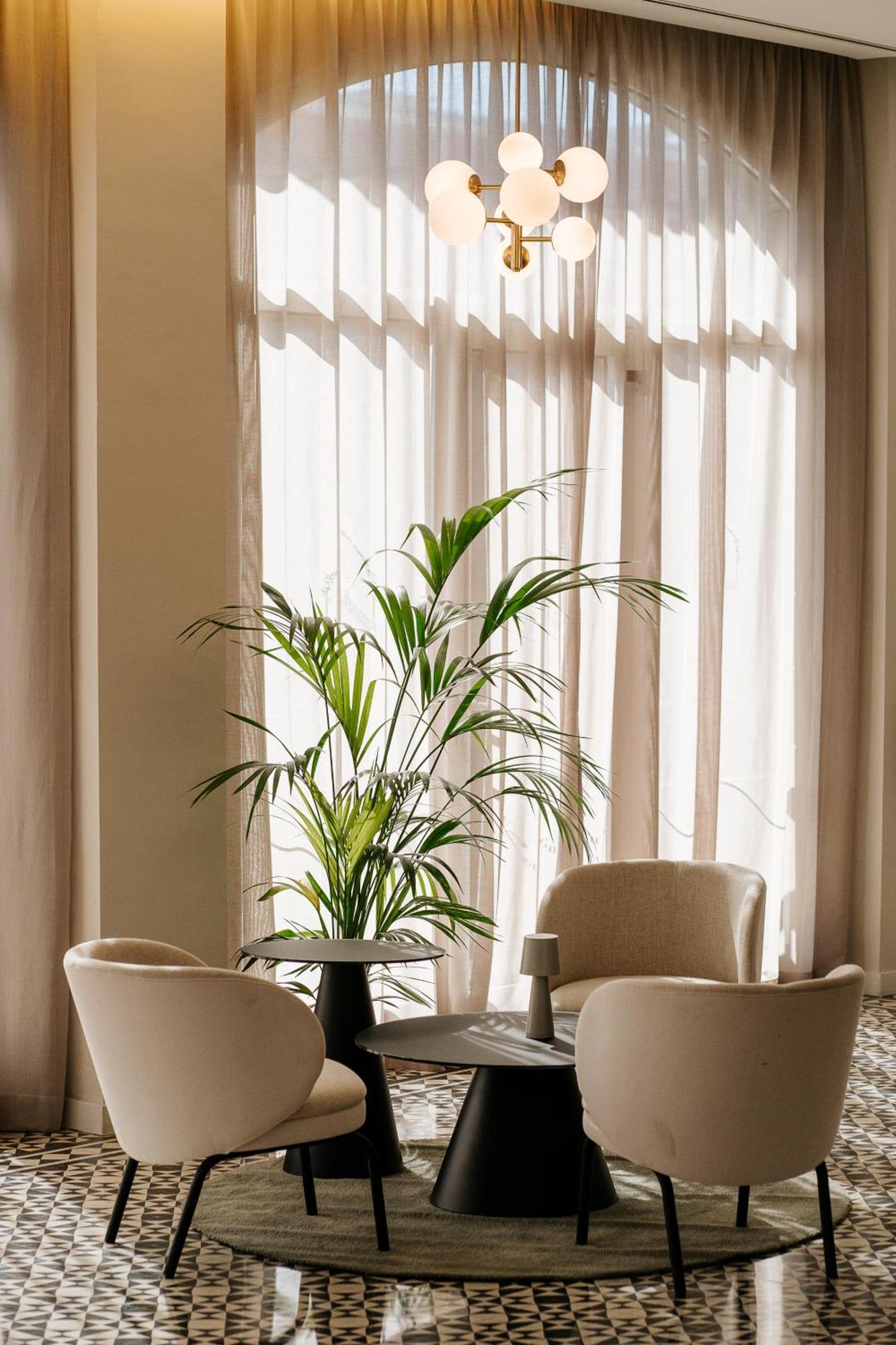 Hotel Reveron Plaza Лос Кристианос Екстериор снимка